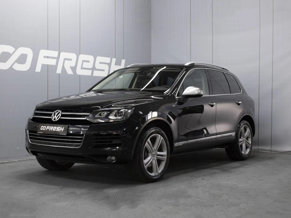 Внедорожник Volkswagen Touareg 2012 года, 1800000 рублей, Омск