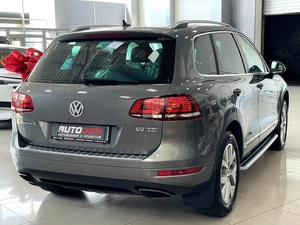 Внедорожник Volkswagen Touareg 2013 года, 2537000 рублей, Солонцы