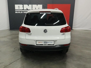 Внедорожник Volkswagen Tiguan 2013 года, 1530000 рублей, Курск