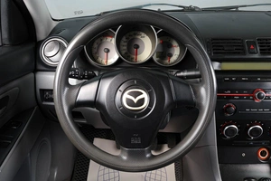 Седан Mazda 3 2006 года, 749000 рублей, Тюмень