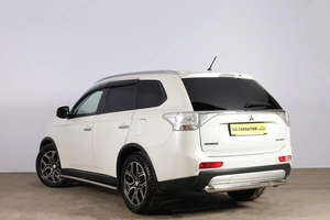 Внедорожник Mitsubishi Outlander 2014 года, 1599000 рублей, Новосибирск