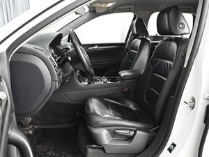 Внедорожник Volkswagen Touareg 2013 года, 2177000 рублей, Ставрополь