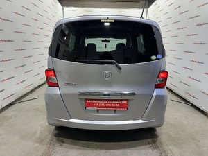 Минивэн Honda Freed 2010 года, 995000 рублей, Красноярск