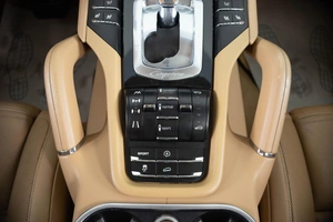 Внедорожник Porsche Cayenne 2011 года, 2249000 рублей, Пермь