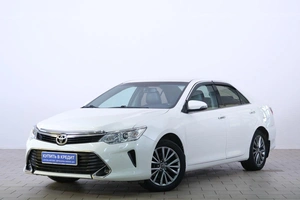 Седан Toyota Camry 2016 года, 1879000 рублей, Омск