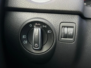 Внедорожник Volkswagen Tiguan 2011 года, 1160000 рублей, Ижевск