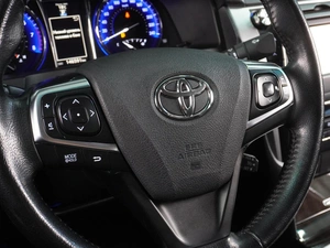 Седан Toyota Camry 2018 года, 1999000 рублей, Воронеж
