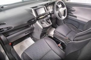 Минивэн Toyota Wish 2012 года, 1289000 рублей, Томск