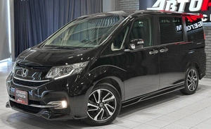 Минивэн Honda Stepwgn Spada 2016 года, 1947000 рублей, Красноярск