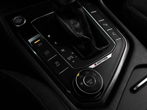 Внедорожник Volkswagen Tiguan 2017 года, 2849000 рублей, Тюмень