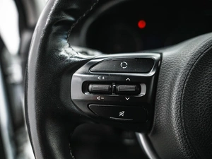 Седан Kia Rio 2019 года, 1350000 рублей, Красноярск