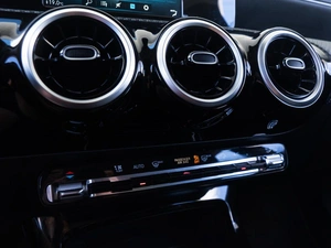 Универсал Mercedes-benz CLA-класс 2019 года, 2423000 рублей, Волгоград