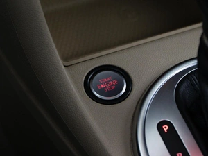 Хетчбэк Volkswagen Beetle 2014 года, 1599050 рублей, Москва