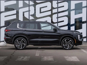 Внедорожник Mitsubishi Outlander 2022 года, 3750000 рублей, Краснодар