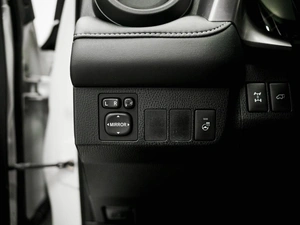 Внедорожник Toyota RAV4 2016 года, 2350000 рублей, Красноярск