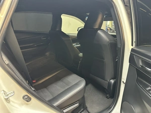 Внедорожник Toyota Harrier 2018 года, 3347000 рублей, Красноярск