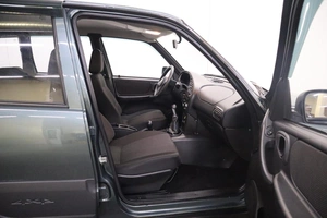 Внедорожник Chevrolet Niva 2013 года, 560000 рублей, Брянск