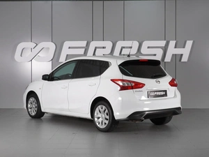 Хетчбэк Nissan Tiida 2015 года, 1069000 рублей, Красный Пахарь