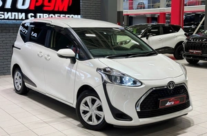 Минивэн Toyota Sienta 2018 года, 1498000 рублей, Красноярск