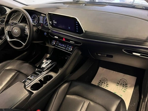 Седан Hyundai Sonata 2019 года, 1759000 рублей, Красноярск