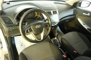 Седан Hyundai Solaris 2011 года, 879000 рублей, Омск