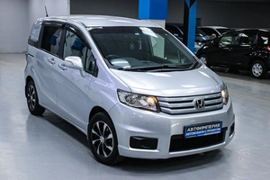 Минивэн Honda Freed 2013 года, 1183000 рублей, Солонцы