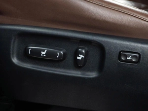 Внедорожник Toyota Land Cruiser 2016 года, 6060000 рублей, Тюмень