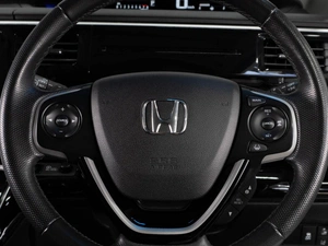 Минивэн Honda Stepwgn 2017 года, 2299000 рублей, Тюмень