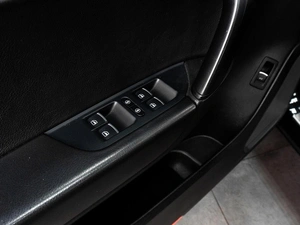 Внедорожник Volkswagen Touareg 2016 года, 3289000 рублей, Тюмень