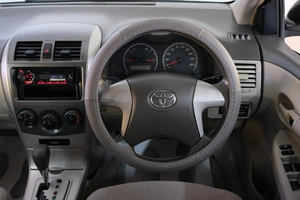 Седан Toyota Corolla Axio 2009 года, 899000 рублей, Омск