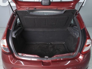 Хетчбэк Renault Sandero 2011 года, 639000 рублей, Ростов-на-Дону