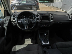Внедорожник Volkswagen Tiguan 2016 года, 1950000 рублей, Краснодар