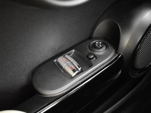 Хетчбэк MINI Cooper 2019 года, 1957900 рублей, Казань