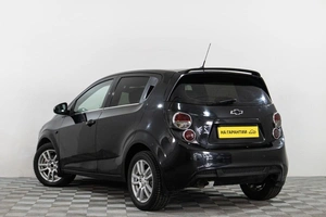 Хетчбэк Chevrolet Aveo 2014 года, 630000 рублей, Сургут