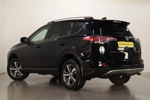 Внедорожник Toyota RAV4 2018 года, 2379000 рублей, Челябинск