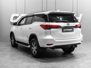 Внедорожник Toyota Fortuner 2017 года, 3076000 рублей, Тюмень