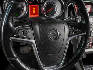 Хетчбэк Opel Astra 2012 года, 844000 рублей, Воронеж
