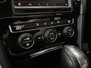 Хетчбэк Volkswagen Golf 2013 года, 1147000 рублей, Солонцы