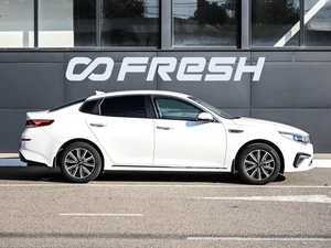 Седан Kia Optima 2019 года, 1749000 рублей, Кирилловка