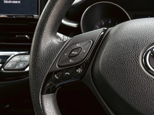 Внедорожник Toyota C-HR 2018 года, 1998000 рублей, Краснодар