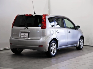 Хетчбэк Nissan Note 2010 года, 660000 рублей, Красноярск