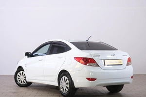Седан Hyundai Solaris 2013 года, 849000 рублей, Омск