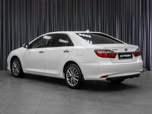 Седан Toyota Camry 2017 года, 2399000 рублей, Тюмень