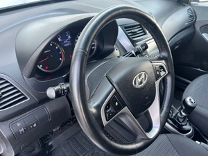 Седан Hyundai Solaris 2015 года, 959000 рублей, Абакан