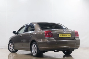 Седан Toyota Avensis 2005 года, 749000 рублей, Новокузнецк