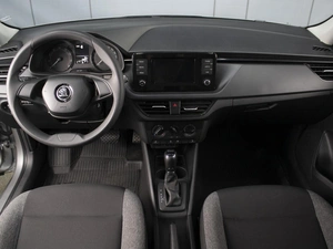 Лифтбек Skoda Rapid 2021 года, 1630000 рублей, Омск
