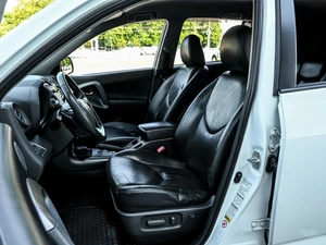 Внедорожник Toyota RAV4 2012 года, 1599000 рублей, Волгоград
