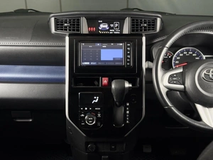 Минивэн Toyota Roomy 2018 года, 1280000 рублей, Нижневартовск