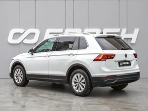Внедорожник Volkswagen Tiguan 2020 года, 3190000 рублей, Краснодар