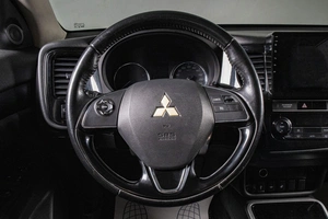 Внедорожник Mitsubishi Outlander 2018 года, 1859000 рублей, Сургут